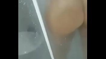 Meu Cunhado Entrou No Banheiro Enquanto Eu Tomava Banho - hotwife, putinha, esposa - Video 1530953