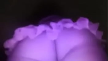 Na Balada De Mini Saia Sem Calcinha Com A Bunda Toda De Fora No Meio Da Galera