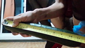 Abriéndome El Culo Con El Pepino