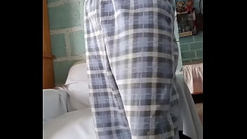 Chico Caliente Muestra Su Culo Y Se Masturba Su Rica Verga