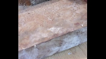 Die Genitalien Der Sklavensau Werden Gequetscht