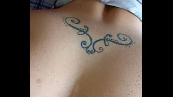 Cojiendola Y Preparando Con Los Dedos Su Culo, Para El Anal