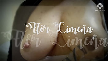 Flor Limeña Jugando Con Sus Tetas