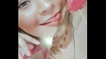 Pendeja Recibe Leche En La Cara