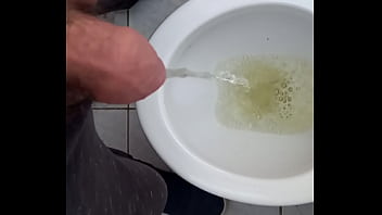 Peludo, Na-fonte - Unknown - 2025 - Incredible - Performance - Video 1529634