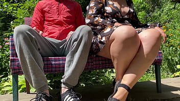Milf Gives Me Golden Nectar In The Park