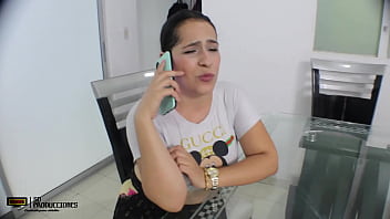 Aprovecho Que Mi Madrastra Esta Descansando Para Follarla