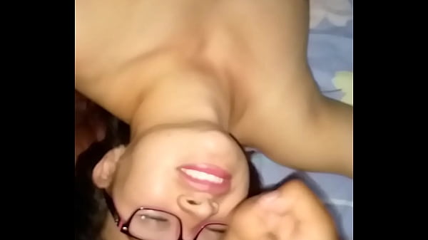 Le Doy Una Buena Sacada De Leche A Mi Hermanastro