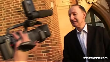 Tattooed Brunette Izy Hardcore Handjob And Facial With Old Bald Guy