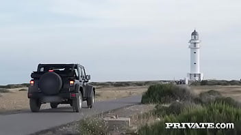 Anita Bellini And Eveline Dellai Have Interracial Threeway