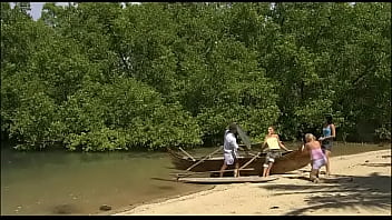 Lauren Has Hardcore Anal Sex On A Beautiful Tropical Beach