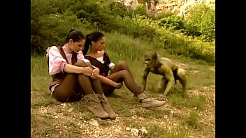 Vanessa Hill Gives Green Man Blowjob Outdoors For Facial Cumshot