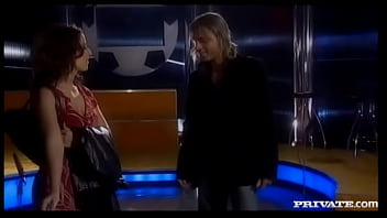 Maria Bellucci Takes A Bath With A Jock Who Licks And Fucks Her Pussy