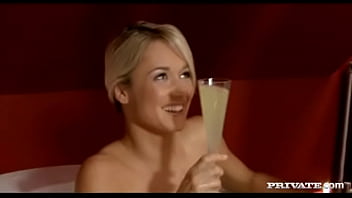 Joycen And Keana Moire Let Their Fingers Do The Fucking Before A Toy