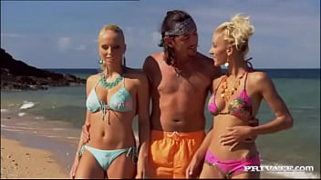 Diana Gold And Justine Ashley Get Anal Fucked Before Doing A Cum Swap