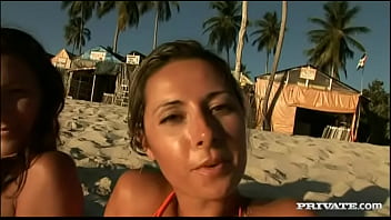 Daria Glower Sits On A Fat Dick During Anal Sex While Masturbating