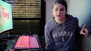 Dg Cashier' Give The Best Customer Service!