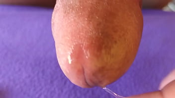 Masajeando Mi Glande Con Mi Pre Eyaculacion