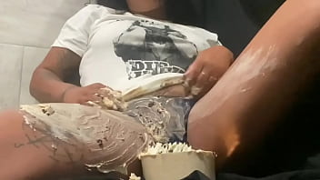 Abbiebateman - Brazilian, Food, Solo, Messy, Covered, Punk, Cake, Tattooed, Nsfw, Bateman, Abbie, Splosh, Sploshing - Latina - 2025 - Incredible - Performance - Video 1515434