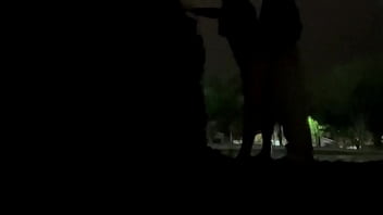 Aline Tavares Dando Para O Moreno Dotado Na Lagoa Do Taquaral Campinas - Vídeo Fetiche Podolatria Exibicionismo Banho...