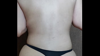 Flaca Amateur En Tanga