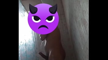 Tomando Banho Com Tesão