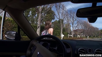 Stretching Anya Olsen' Pussy