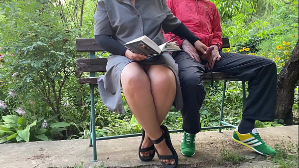 Experienced Milf Knows How To Juice His Cock Outdoors