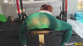 Veronica' Squirting Anal Workout