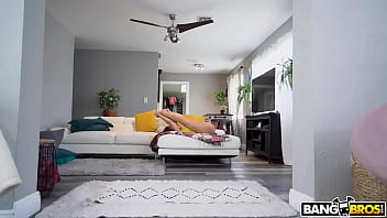 Kira Perez' Beefy Pussy