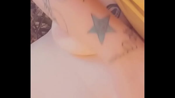 Xena Getting Aquatinted