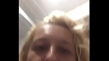 Sexy Milf On Cam With Gorgeous Saggy Tits