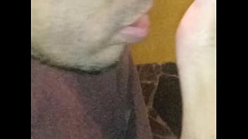 Juego De Pies Y Lengua