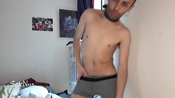 Abriéndome Culo En Baile