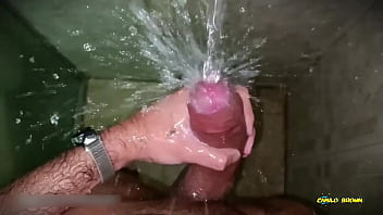 No Hands Water Masturbation. Letting The Stream Of Water Fall On My Big Uncut Latino Cock Until It Makes Me Cum Hands Free ?