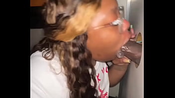 Ebony Bbw Throats Strangers Bbc At The Glory Hole