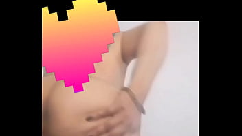 Amiga Latina Se Prepara Para Una Jornada De Sexo.