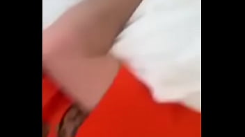 Bạn th_n tay nhiều l_ng