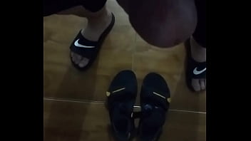 Safado De Slide Gozando Na Papete