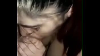 Prima Novinha Fazendo Boquete Caprichado