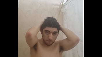 Bañandome Mientras Me Toco