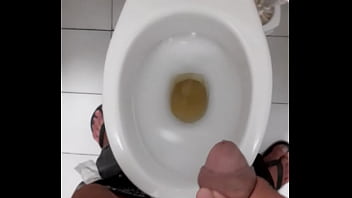 Petit Pipi Au Travail