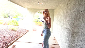 Pizza Delivery By Marilyn Johnson Leads To Messy Facial