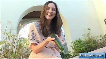 Sensual Hot Amateur Hottie Brooke Fucks Her Juicy Bald Pussy Deep And Fast With Large Cucumber