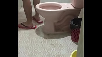 Chico De Tinder Me Manda Video Bañándose Pt 2