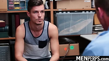 Shoplifter Twink Has To Spread His Legs For Lp Officer - Menperps