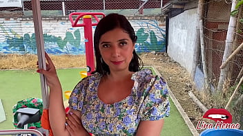 A Stranger Invites The Juice Seller To His House So That She Can Suck His Cock In Exchange For Money And She Gives Him The Best Blowjob Of Her Life Until She Swallows All His Cum