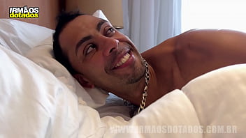 N_o Resisti O Massagista E Meti Pau Nele