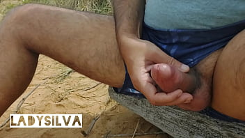 Ladysilva Na Praia Batendo Punheta E Gozando Gostoso