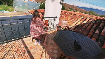 Una Puta Me Mete La Lengua Hasta El Fondo Y Me Hace Correr!